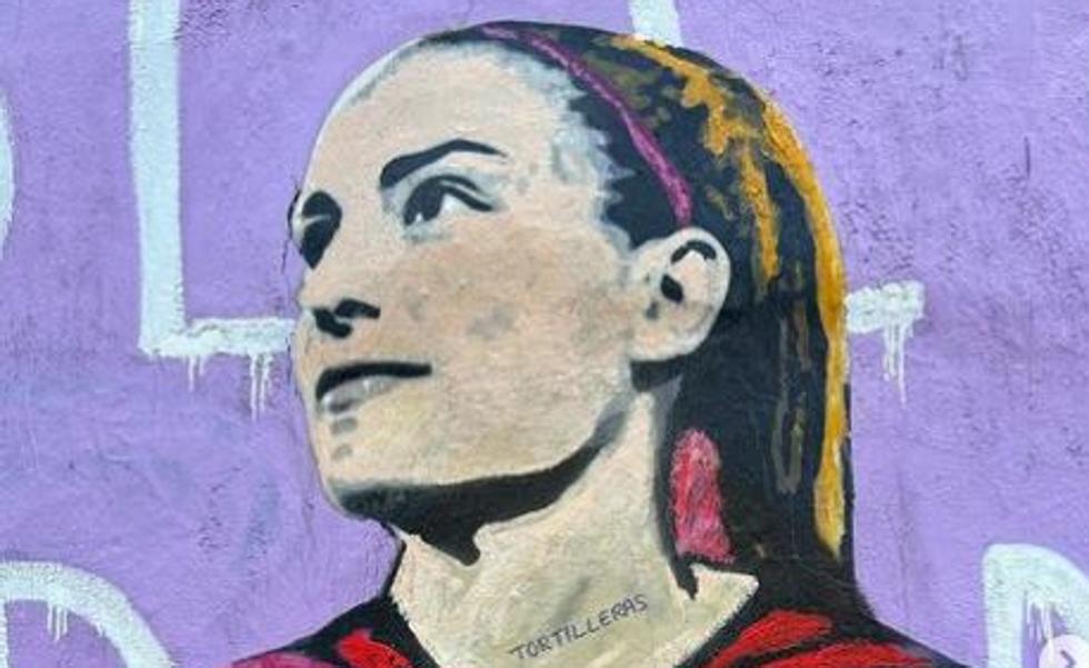 Insultos en el mural de Alexia Putellas en Barcelona: «Tortillera, feminazi, no es ni fútbol...»