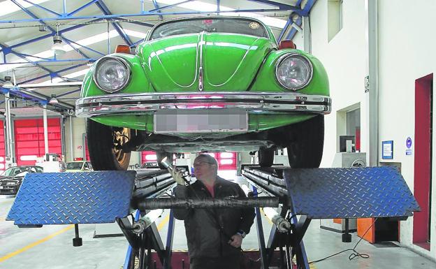 Los principales fallos que provocan el suspenso en la ITV