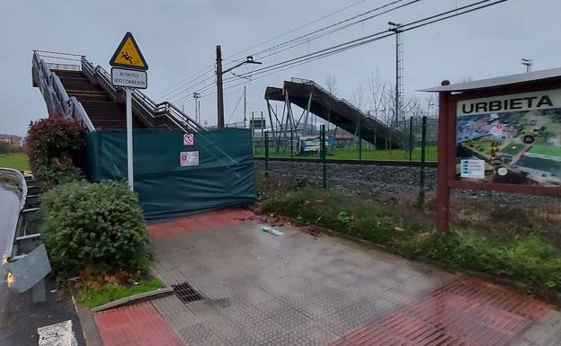 Un hongo pudre el puente de Urbieta de Gernika y obliga a su retirada tras abrirse hace 8 años