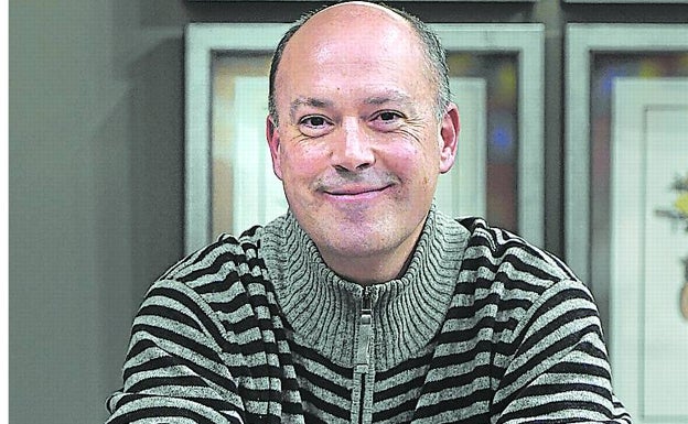 «La censura actual la ejercen los canales privados de información, no los Estados»