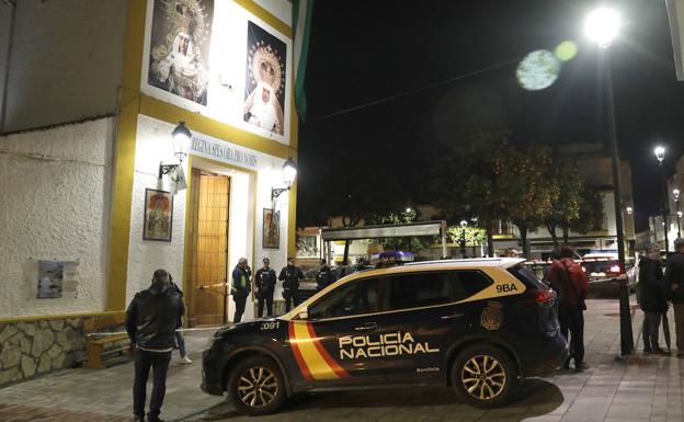 El párroco de Algeciras: «Esta muerte iba para mí y se la encontró mi sacristán»