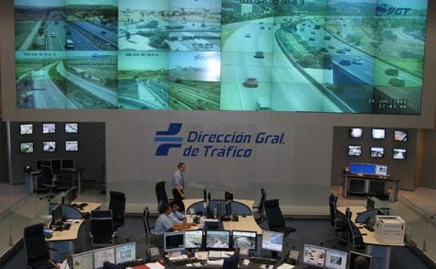 El trabajo 'garantizado' que ofrece la DGT por más de 2.000 euros al mes