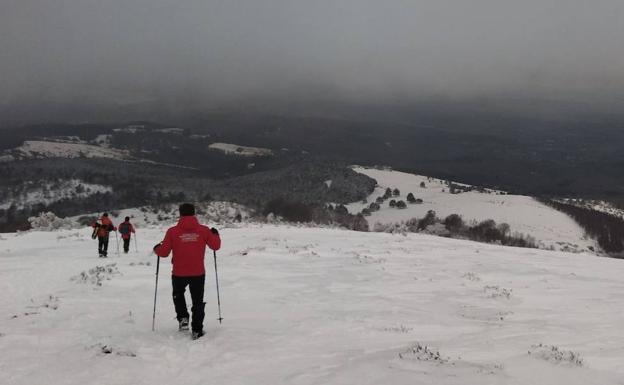 Rescatados dos montañeros en el Gorbea