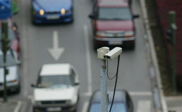 Las cámaras que llegarán a las ciudades y multarán a los coches sin ITV