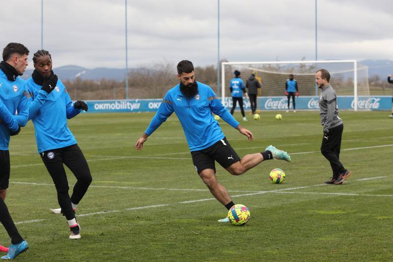 El mercado invernal permite alargar la zancada del Alavés en su carrera hacia el ascenso
