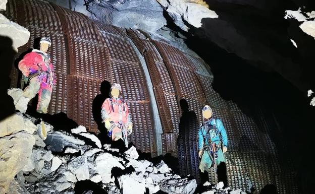 La Diputación de Gipuzkoa niega que los destrozos en Lezetxiki afecten a la zona protegida de la cueva