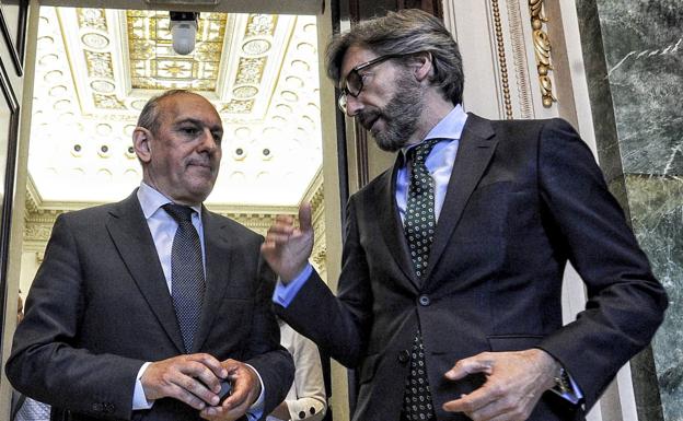 PNV y PP se enzarzan en las Juntas por el 'caso De Miguel' y los refugiados