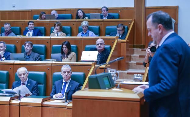 Urkullu destierra el 'oasis vasco' y asume que «ningún país está libre de corrupción»