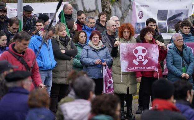 Homenajean a las dos víctimas tres años después del derrumbe de Zaldibar