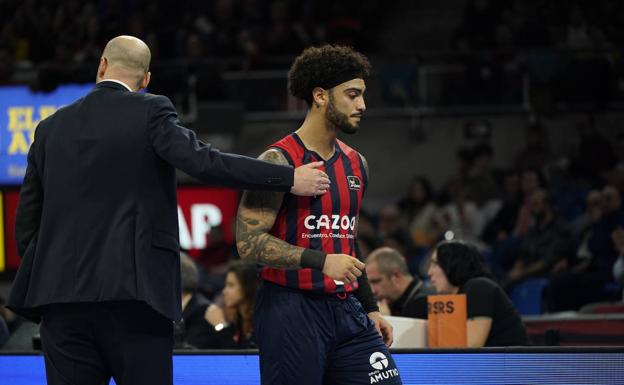 Howard se sale con 30 puntos en 19 minutos