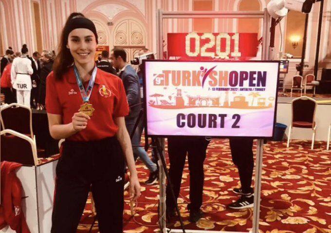 Jone Magdaleno se hace con la plata en la Copa Presidente de taekwondo