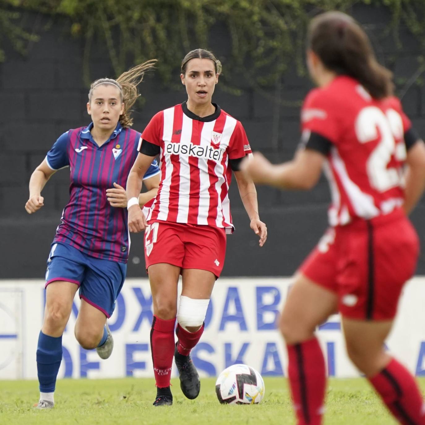 La alemana Bibiane y Oihane, únicas del Athletic en la lista de La Roja femenina