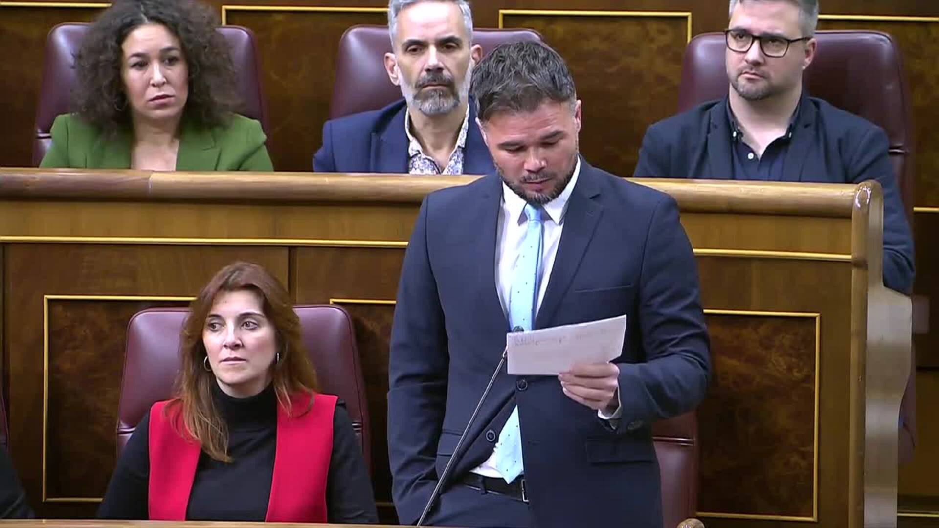 Sánchez defiende a la Policía y la reforma de la 'ley mordaza' ante la ...