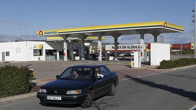 El precio de la gasolina baja y rompe niveles máximos