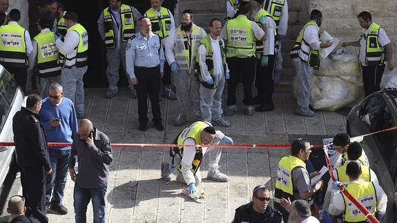 Abás condena el ataque en la sinagoga de Jerusalén