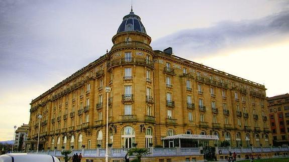 Un hotel cobijo de reyes y actores