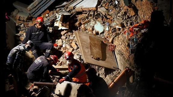 Nepal, un país devastado con más de 4.000 muertos