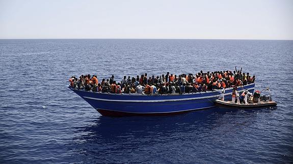 Socorridos casi 3.500 inmigrantes en el Mediterráneo