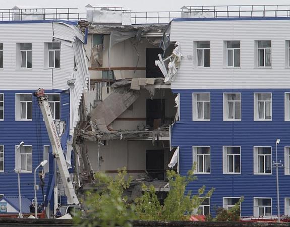 Veintitrés militares rusos mueren en el derrumbe de un edificio en Siberia