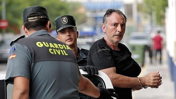 El hijo del concejal de Serra denuncia a la cárcel de Picassent por no evitar el suicidio