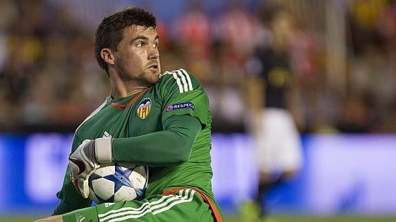 Matthew Ryan, operado de la rodilla derecha