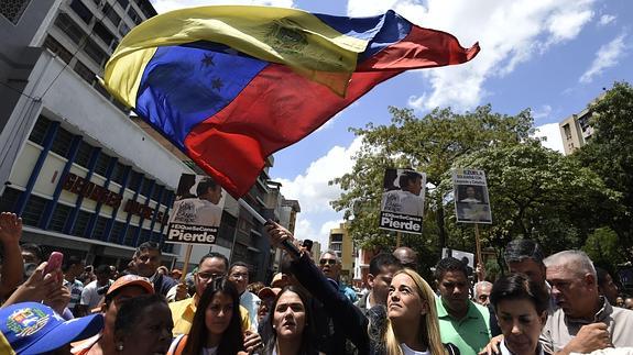 Comienza en Caracas la audiencia en la que se espera la sentencia de Leopoldo López