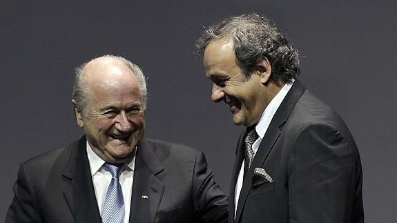 Suiza abre un proceso penal contra Blatter que afecta a Platini