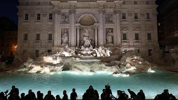 El agua vuelve a brotar en la Fontana de Trevi