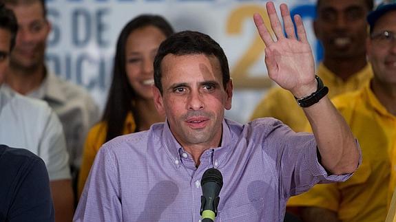 Capriles pide a Maduro que se ponga a las órdenes de la Asamblea Nacional