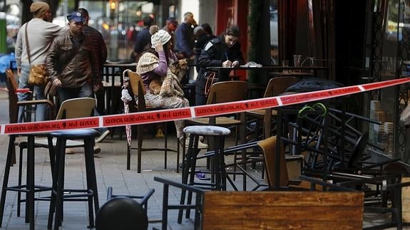 Al menos dos muertos en un tiroteo en un bar de Tel Aviv