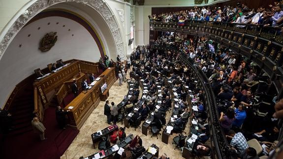 El Supremo venezolano declara nulos los actos de la Asamblea y agrava la crisis institucional