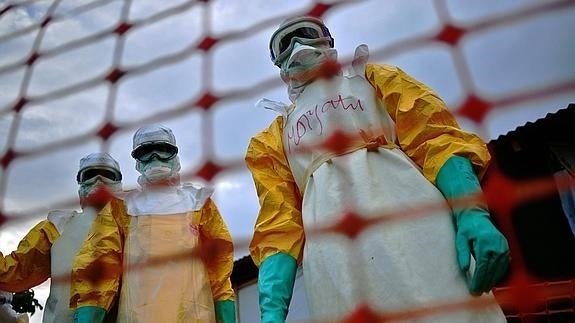 Sierra Leona y la OMS confirman una muerte por ébola tras declararse el fin de la epidemia