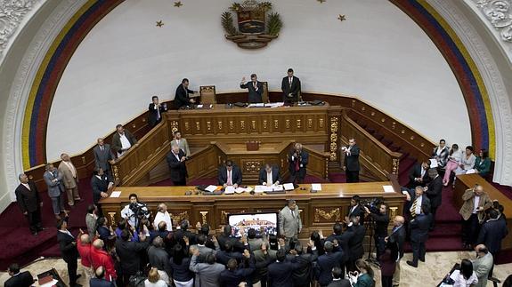 El Parlamento venezolano declara una «crisis humanitaria de salud» en el país