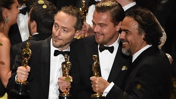 'Spotlight' da la sorpresa en unos Oscar que coronan a DiCaprio