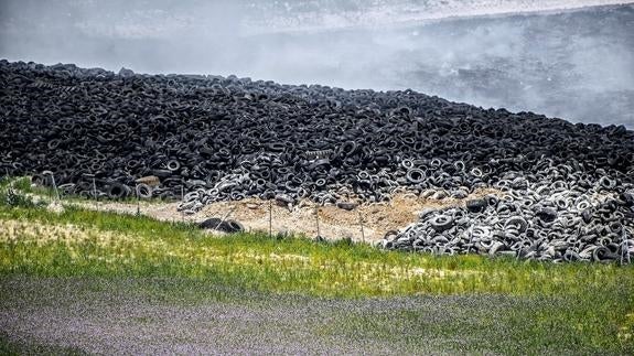 El incendio de Seseña queda extinguido en Toledo pero sigue activo en la zona de Madrid