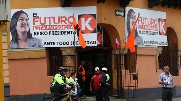 Fujimori y Kuczynski llegan empatados al duelo por la presidencia de Perú