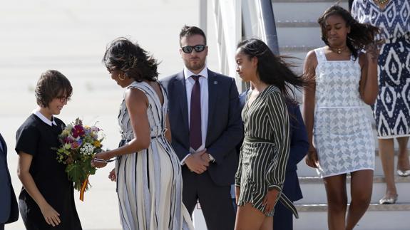 Michelle Obama aterriza en España en busca de apoyo para su causa solidaria