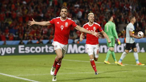 Robson-Kanu, el héroe en paro