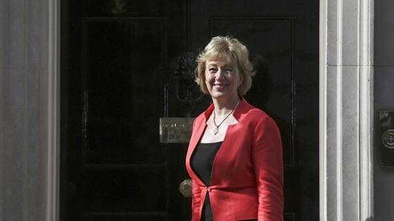 El nombre de Andrea Leadsom surge con fuerza como candidata a suceder a Cameron