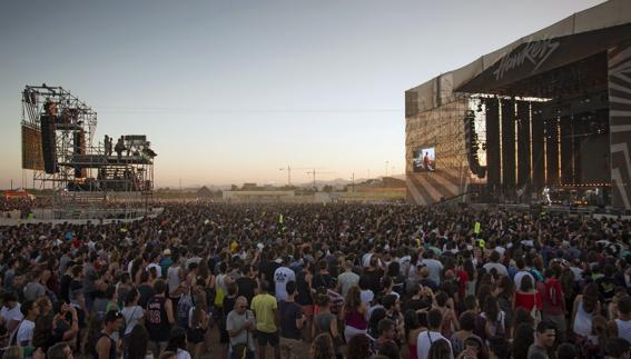 El Arenal reúne a 300.000 personas y deja en el aire su ubicación en 2017