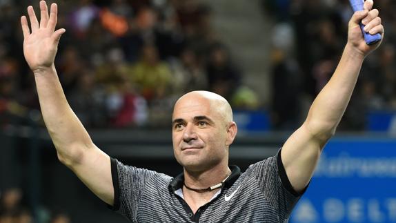 Agassi entrenará a Djokovic