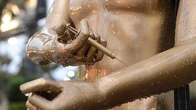 El Jesús de Plástico airea los trapos sucios