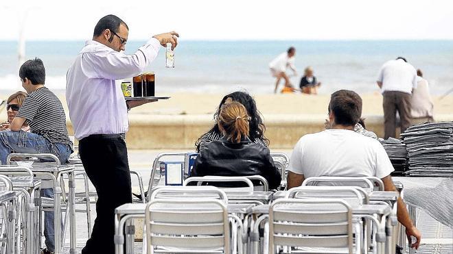 Pronóstico para el verano: menos contratos en Euskadi, más en España