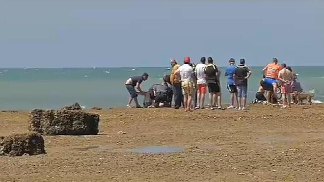 Fallece ahogada una pareja de Vitoria en una playa de Cádiz