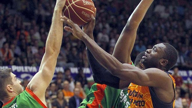 Zarpazo del Valencia Basket al Cajasol