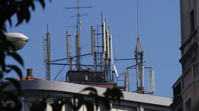 Bildu pide medidas para que las radiaciones de las antenas de telefonía en Bilbao cumplan la directiva europea