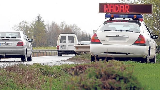 Cazan a un conductor a 192 kilómetros por hora en San Asensio, en un tramo limitado a 100