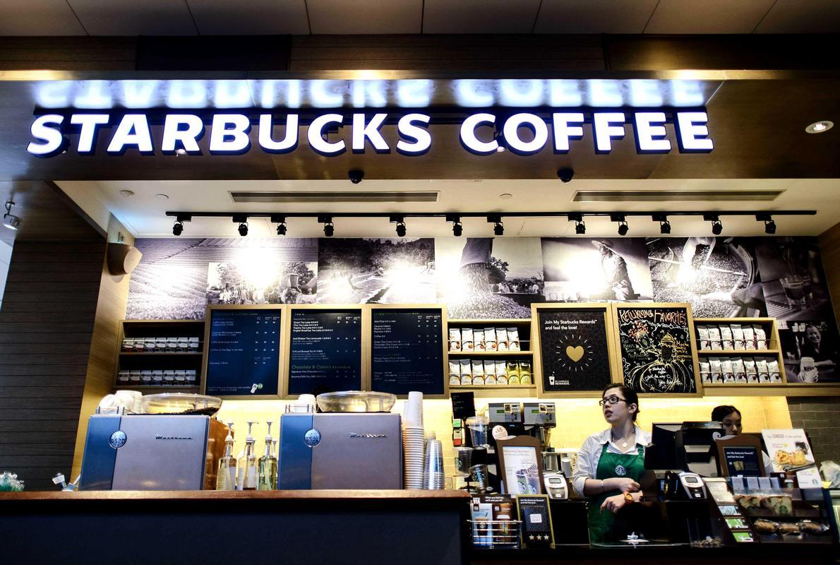 Starbucks pagará los estudios universitarios a sus empleados