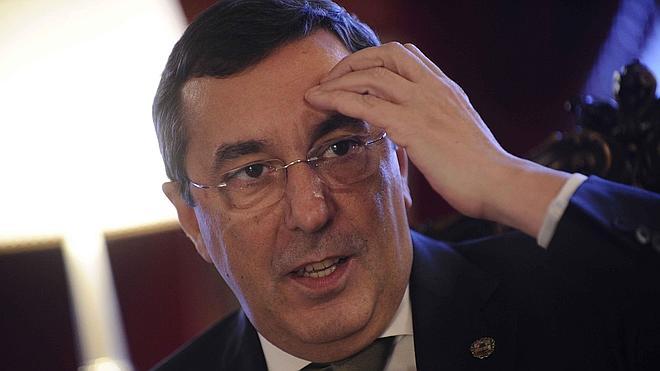 José Luis Bilbao compara la declaración de Sarkozy en una comisaría con el blindaje a Juan Carlos I