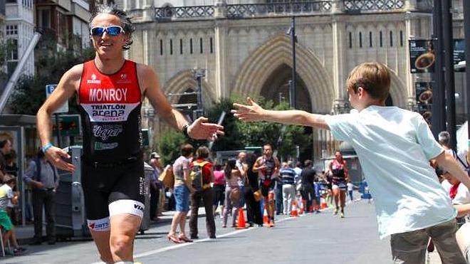 Vitoria intentará garantizar el Triatlón 2015